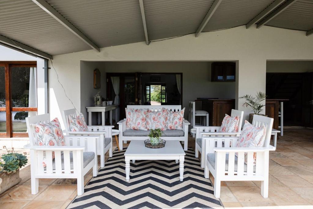 Porterfield Guest House, Champagne Valley Exterior photo